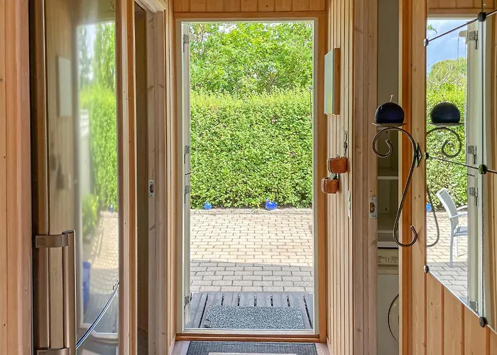 بيت للعطل 2 Bedroom Stunning In *